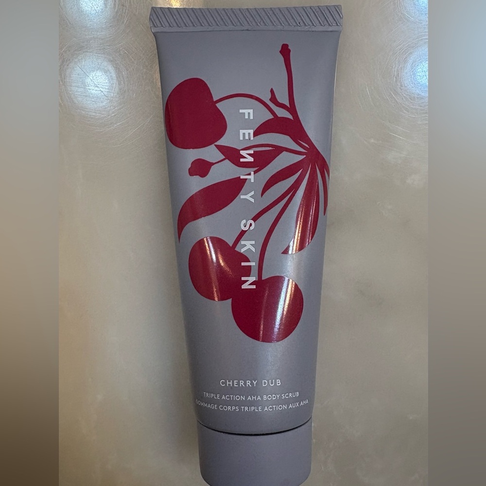 Fenty Skin Cherry Dub Body Scrub - Gray & Deep Red Packaging